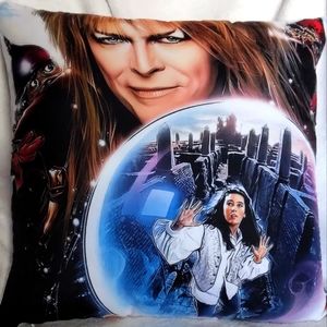 Labyrinth pillow